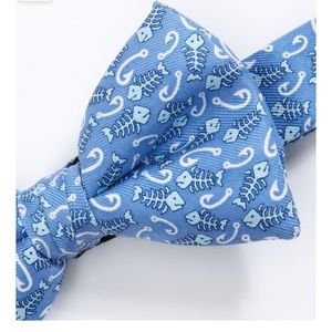 Vineyard Vines Fishbone and Hook Bow Tie